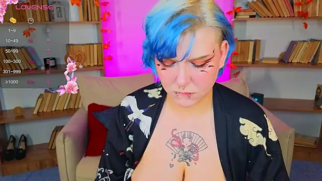 bluelunaray online show from September 26, 2025, 11:14 am