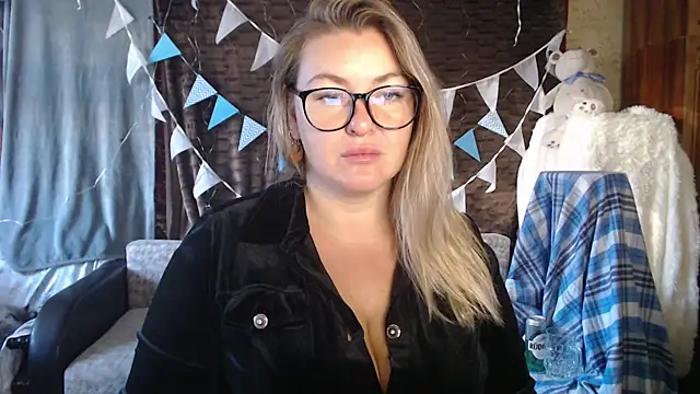 NikaSkylink online show from October 2, 2025, 3:57 am