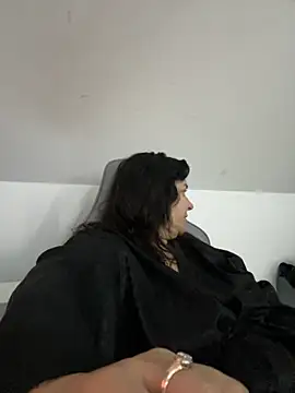 Liza Will online show from October 14, 2025, 6:31 pm