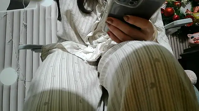 Emachiii online show from January 14, 2026, 12:49 am