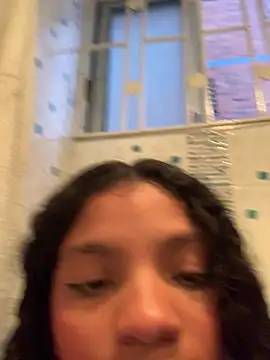 Snapshot of LittleeStar chatting on June 3, 2026, 10:59 pm LittleeStar online show from June 3, 2026, 10:59 pm