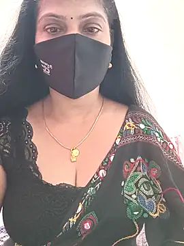 shivani27 online show from April 21, 2026, 10:54 am