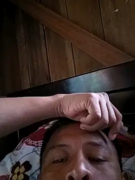 Snapshot of -RochU chatting on May 4, 2026, 4:47 pm -RochU online show from May 4, 2026, 4:47 pm