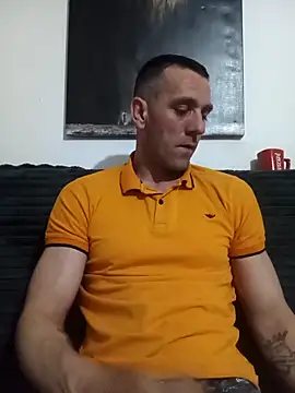 YzabellFabioo online show from April 13, 2026, 8:14 pm