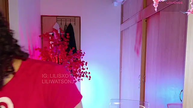 lilijwatson online show from April 9, 2026, 2:44 am