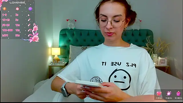 Real cutie1 online show from September 12, 2025, 8:42 pm