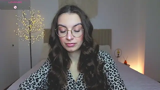 Real cutie1 online show from April 20, 2026, 12:52 pm