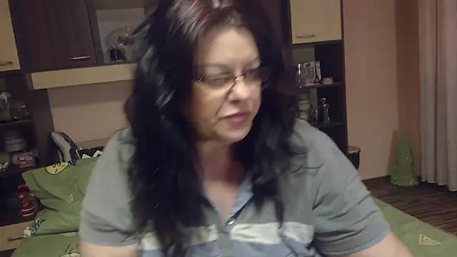 Claudia 71love online show from March 22, 2026, 8:29 am