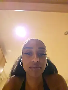Snapshot of Hazel_Dollxx chatting on July 16, 2026, 1:11 am Hazel Dollxx online show from July 16, 2026, 1:11 am