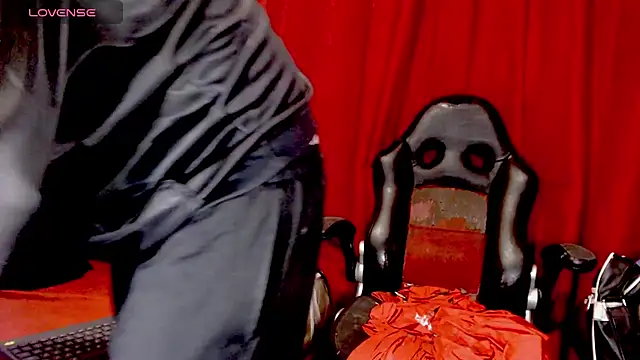 blondehot5v online show from March 10, 2026, 1:49 pm