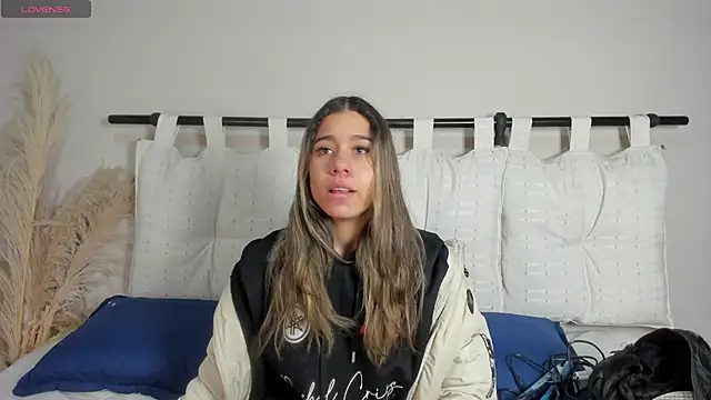 Rachell criss online show from January 6, 2026, 3:43 am