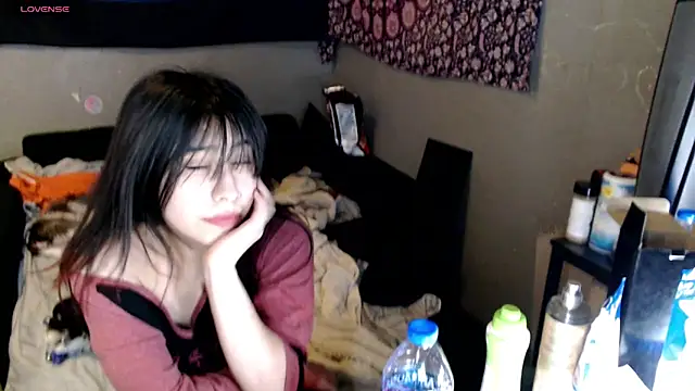 London Ray online show from December 3, 2025, 3:25 am