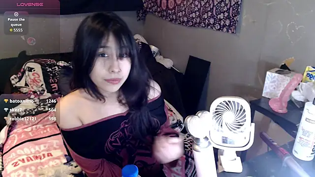 London Ray online show from February 11, 2026, 5:23 am