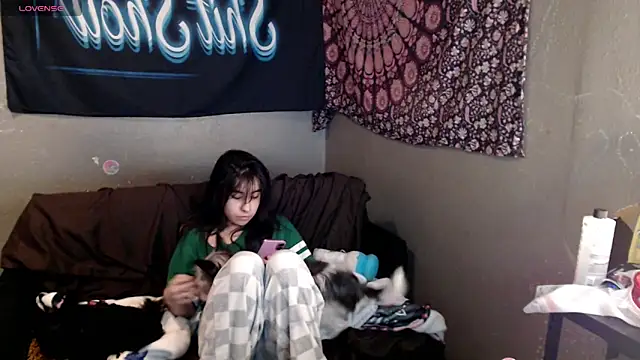 London Ray online show from April 10, 2026, 10:58 pm