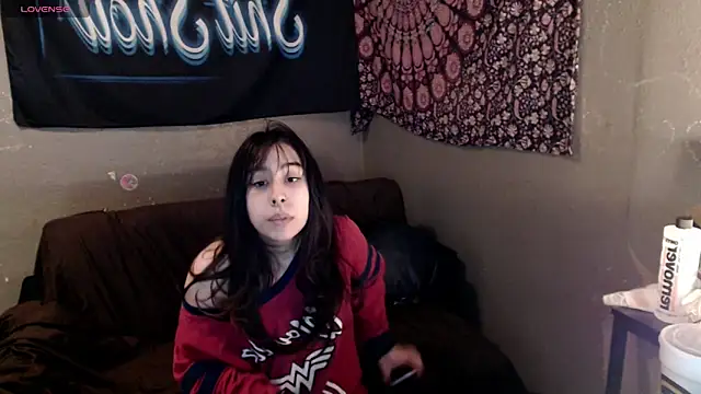 London Ray online show from April 18, 2026, 10:32 pm