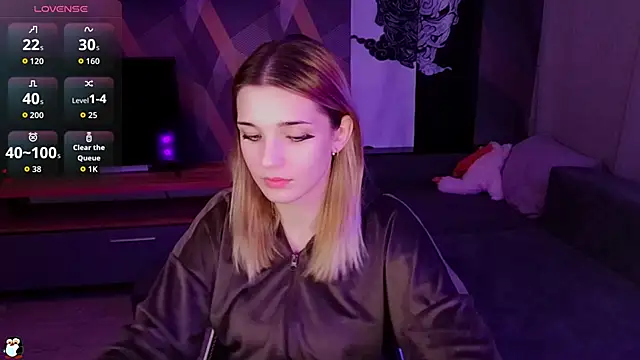 Sandy Belle online show from September 17, 2025, 6:31 pm