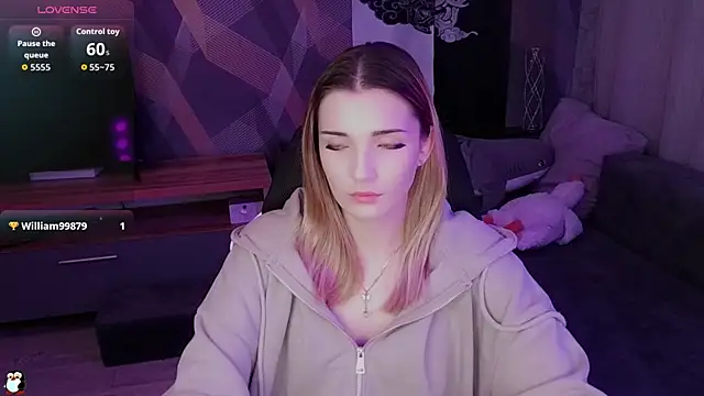 Sandy Belle online show from November 15, 2025, 8:38 pm