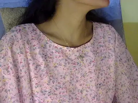 Snapshot of zara_Khan0 chatting on September 19, 2025, 2:07 pm zara Khan0 online show from September 19, 2025, 2:07 pm