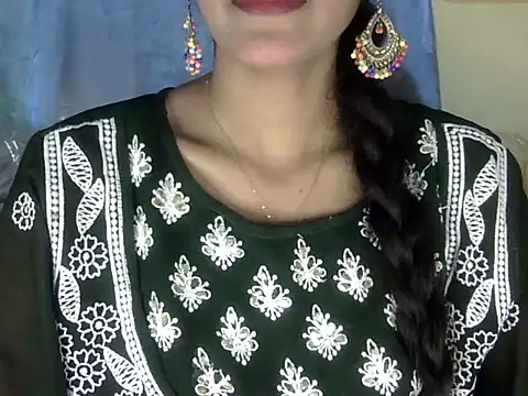 Snapshot of zara_Khan0 chatting on September 27, 2025, 4:39 am zara Khan0 online show from September 27, 2025, 4:39 am