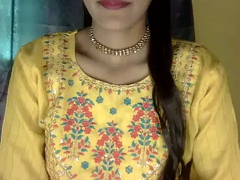 Snapshot of zara_Khan0 chatting on September 30, 2025, 4:28 am zara Khan0 online show from September 30, 2025, 4:28 am