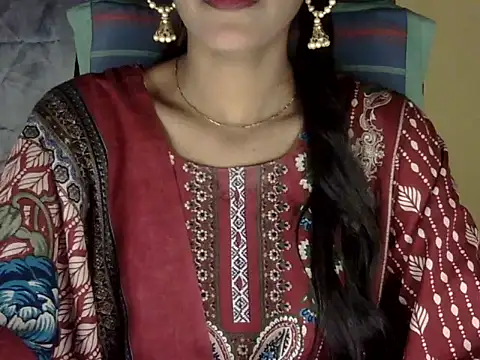 Snapshot of zara_Khan0 chatting on October 6, 2025, 2:25 pm zara Khan0 online show from October 6, 2025, 2:25 pm