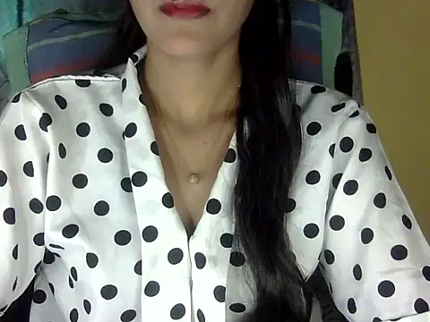 Snapshot of zara_Khan0 chatting on October 17, 2025, 3:31 am zara Khan0 online show from October 17, 2025, 3:31 am