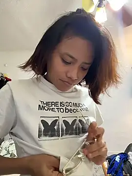 Nia Desire online show from December 18, 2025, 7:47 am