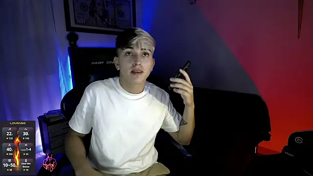 Justin trevor1 online show from April 22, 2026, 2:14 am