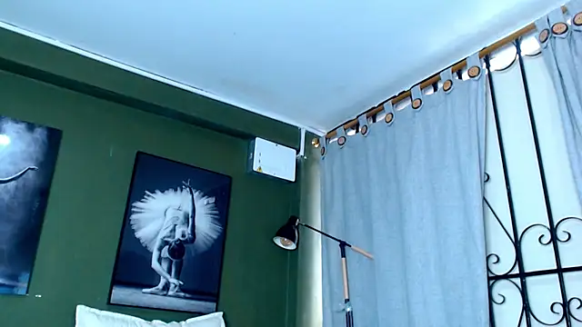 Evaa 18 online show from October 2, 2025, 5:31 pm