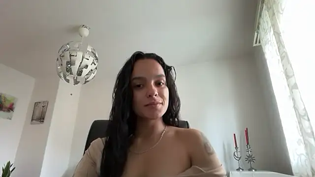 Maia Park online show from April 14, 2026, 12:22 pm