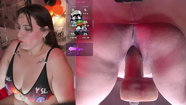 Snapshot of ErikaMontiel__ chatting on October 17, 2025, 10:01 pm ErikaMontiel online show from October 17, 2025, 10:01 pm