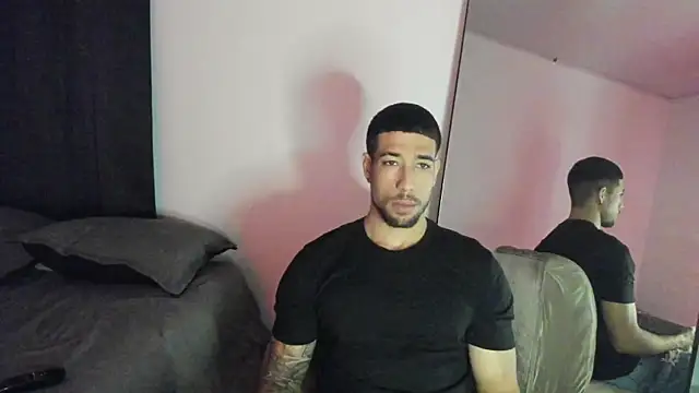 ThiagoLugo online show from October 13, 2025, 2:22 am