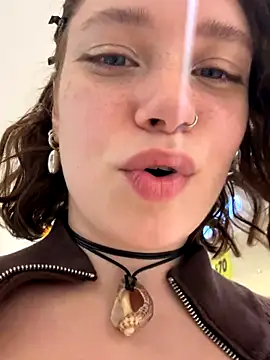 Snapshot of lucy-joy chatting on September 12, 2025, 8:25 am lucy-joy online show from September 12, 2025, 8:25 am