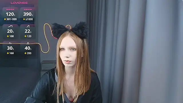 FoxyMira online show from September 23, 2025, 1:25 pm