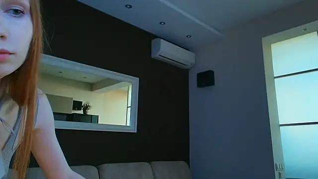 Snapshot of FoxyMira chatting on June 1, 2026, 4:09 pm FoxyMira online show from June 1, 2026, 4:09 pm