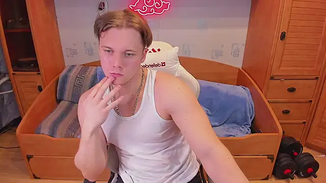 Dexter Bennett online show from April 22, 2026, 7:15 pm