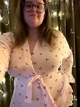 MariaMirabella online show from November 15, 2025, 4:25 pm