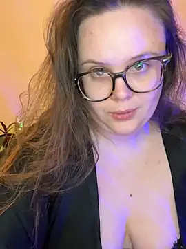 Snapshot of MariaMirabella chatting on April 14, 2026, 9:21 pm MariaMirabella online show from April 14, 2026, 9:21 pm