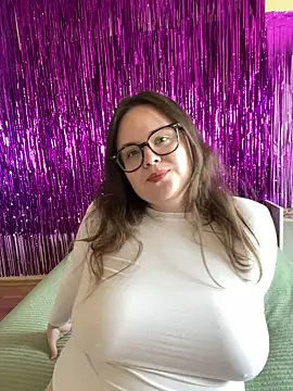 Snapshot of MariaMirabella chatting on June 1, 2026, 12:40 pm MariaMirabella online show from June 1, 2026, 12:40 pm