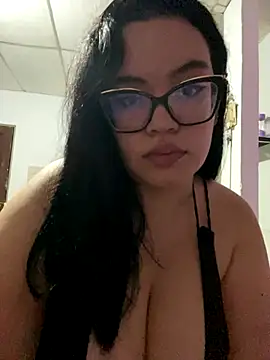 Emily Taylor2 online show from September 24, 2025, 1:53 am