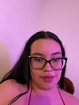 Emily Taylor2 online show from November 4, 2025, 2:54 am