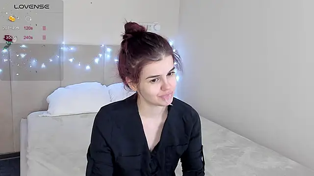 Infinity Ti online show from March 16, 2026, 1:55 am