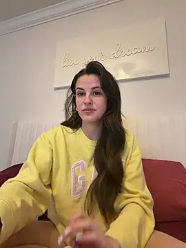 heyitsmadig online show from April 7, 2026, 1:44 pm