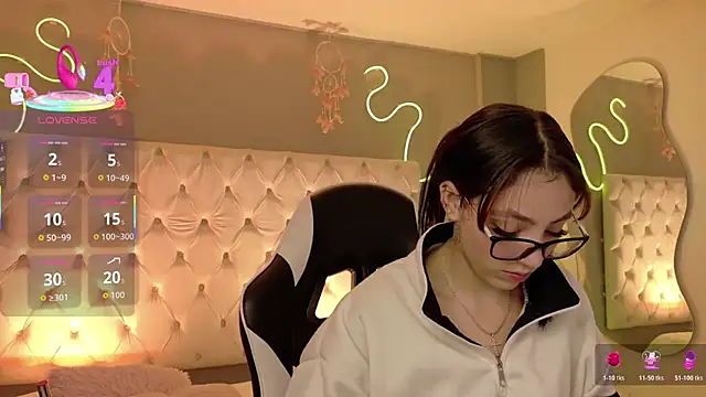 Megan  cole1 online show from February 19, 2026, 4:19 am