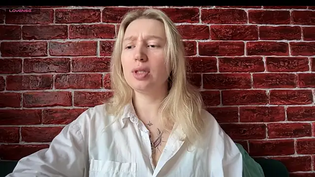 CitrusBlissss online show from November 4, 2025, 2:32 am