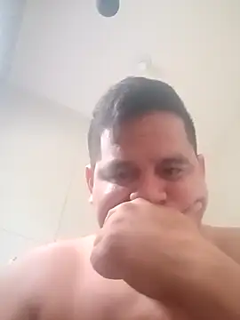 Snapshot of reguetones92 chatting on November 2, 2025, 12:07 pm reguetones92 online show from November 2, 2025, 12:07 pm