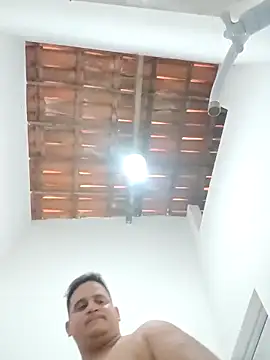 Snapshot of reguetones92 chatting on November 13, 2025, 5:45 pm reguetones92 online show from November 13, 2025, 5:45 pm