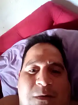 Snapshot of reguetones92 chatting on November 20, 2025, 6:18 pm reguetones92 online show from November 20, 2025, 6:18 pm