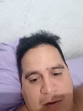 Snapshot of reguetones92 chatting on November 23, 2025, 12:49 pm reguetones92 online show from November 23, 2025, 12:49 pm