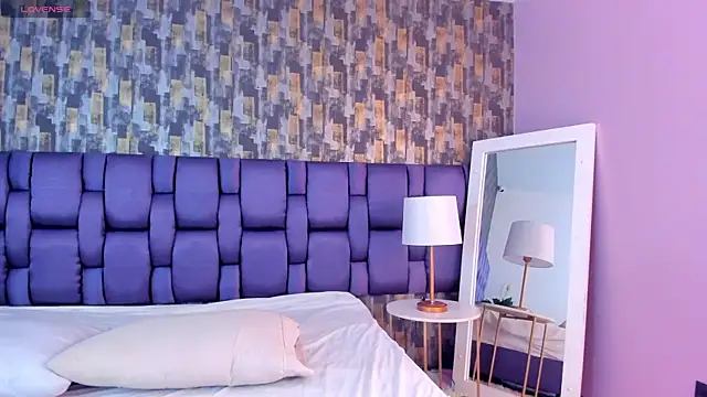 Snapshot of VeraBlazze chatting on February 7, 2026, 2:10 pm VeraBlazze online show from February 7, 2026, 2:10 pm